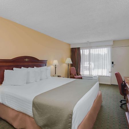 Days Inn By Wyndham Asheville West Candler Exterior foto
