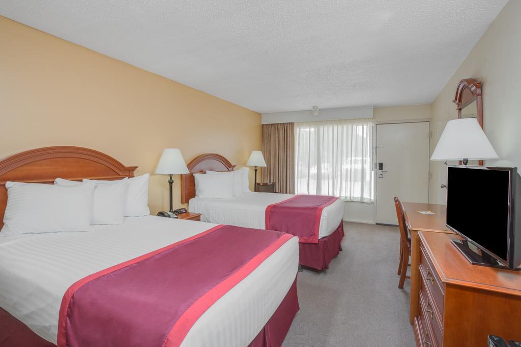 Days Inn By Wyndham Asheville West Candler Exterior foto